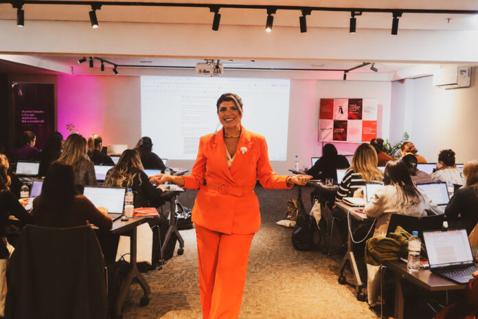 Anndrêa Franco, da Work In, ajuda mulheres empreendedoras a ocuparem as cadeiras de poder.