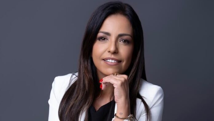 Dra. Ana Cláudia Tavares